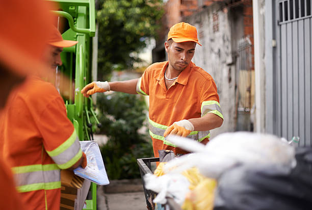 Best Estate Cleanout Services  in Leesburg, FL
